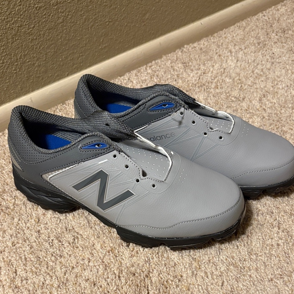 New Balance Men's Gray and Black Sneakers